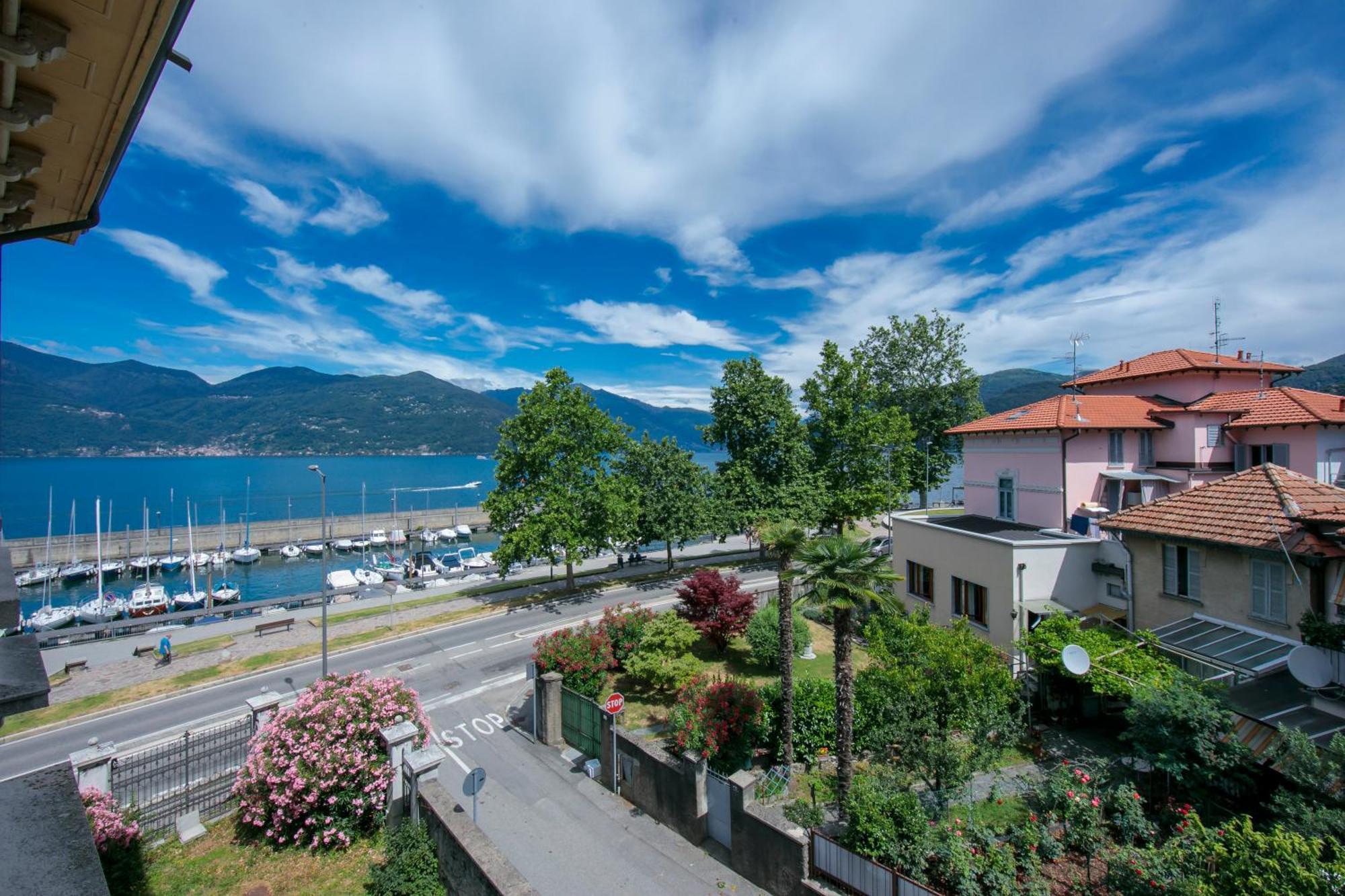 Residenza Oleandro Lake View Luino Center Esterno foto